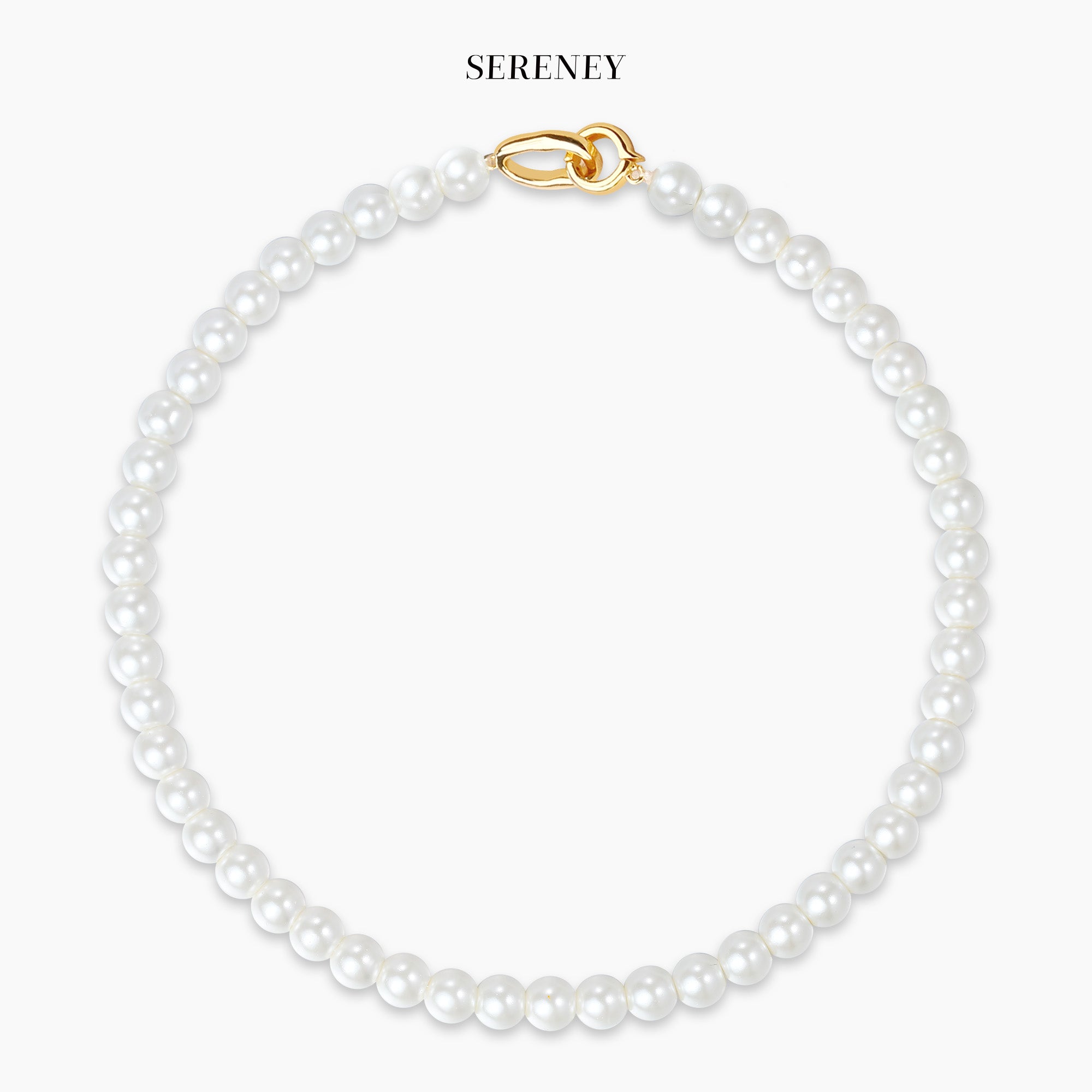 Adjustable Classic Pearl Necklace with gold-tone clasp