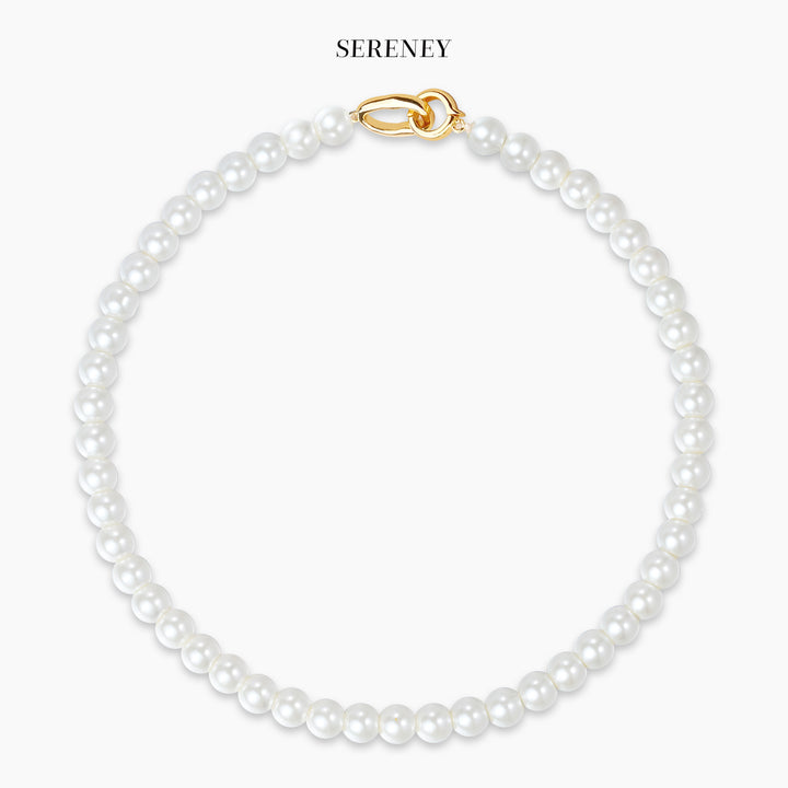 Adjustable Classic Pearl Necklace with gold-tone clasp