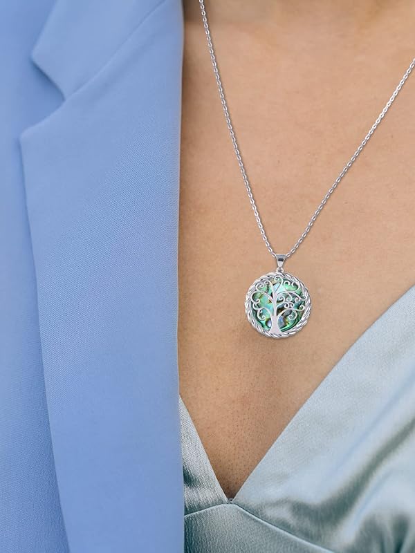 Gifts for Grandma Necklace Tree of Life Necklace as Christmas Gifts for Nana from Grandkids, Generations Necklace for Grandma Birthday Gifts from Granddaughter, NaNa Gifts Ideas for Grammy