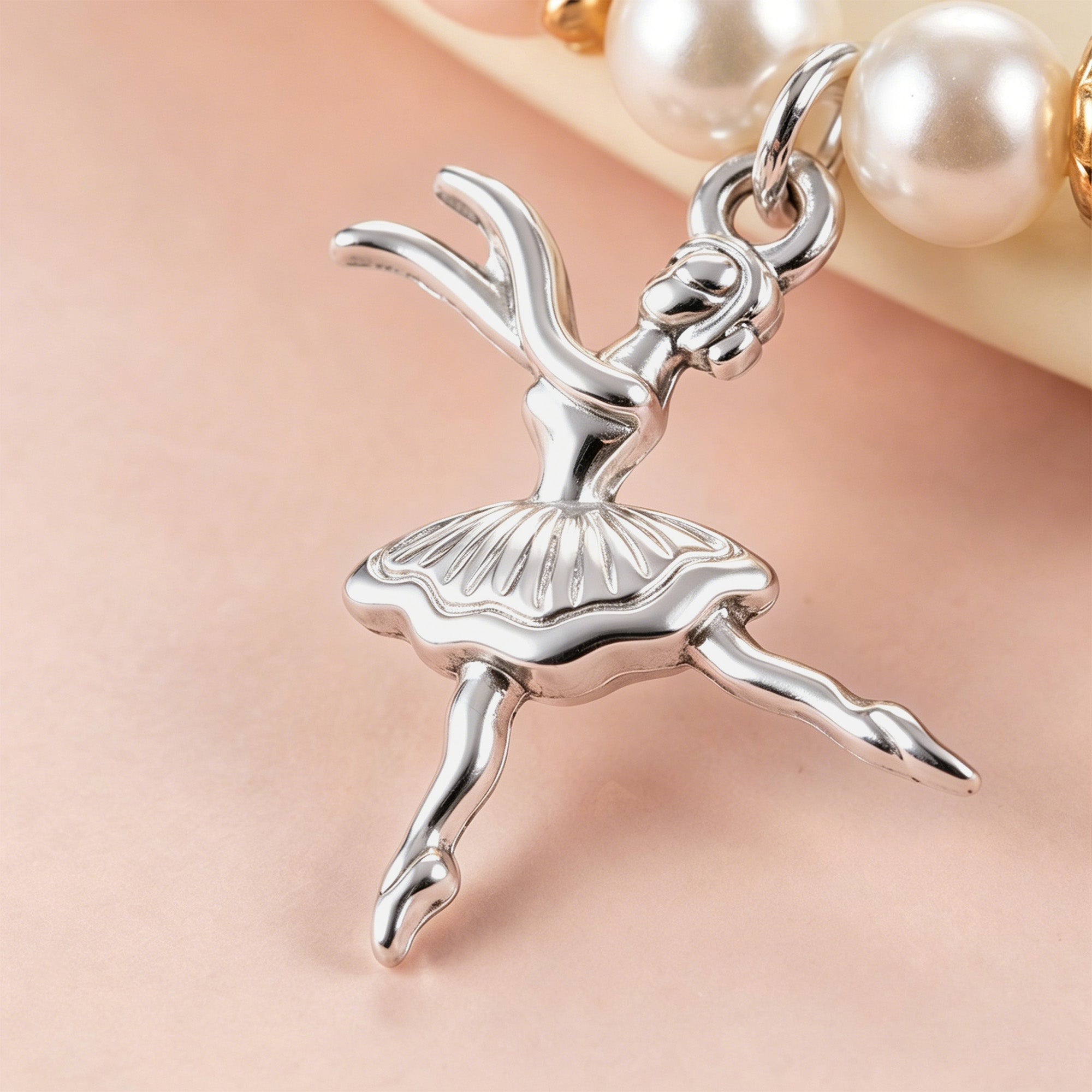 Proud Dancer Pearl Charm Bracelet