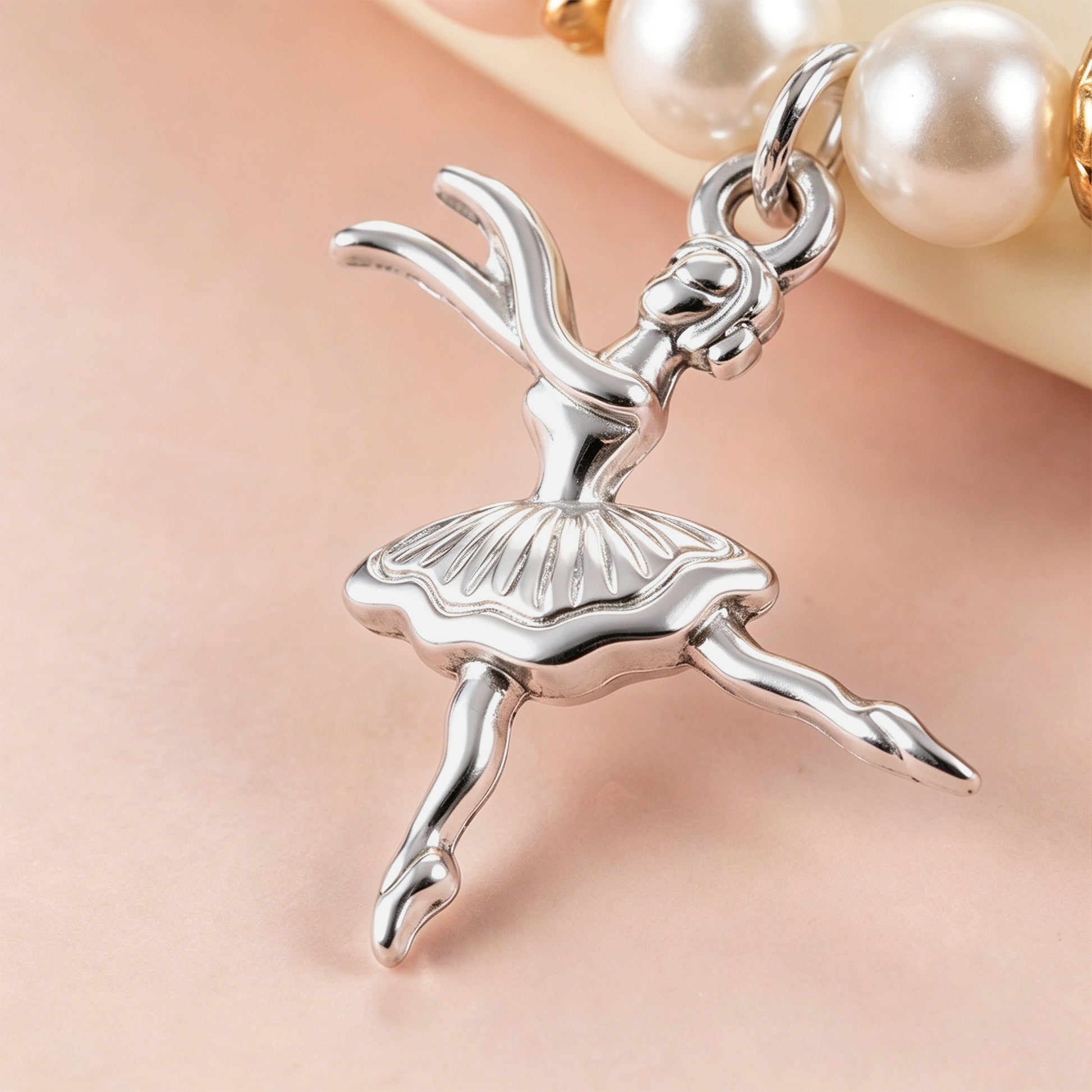 Proud Dancer Pearl Charm Bracelet