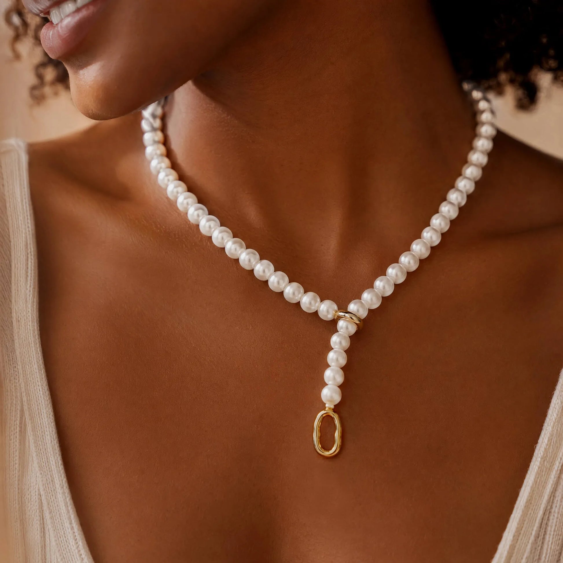 Close-up of Adjustable Classic Pearl Necklace with clasp detail